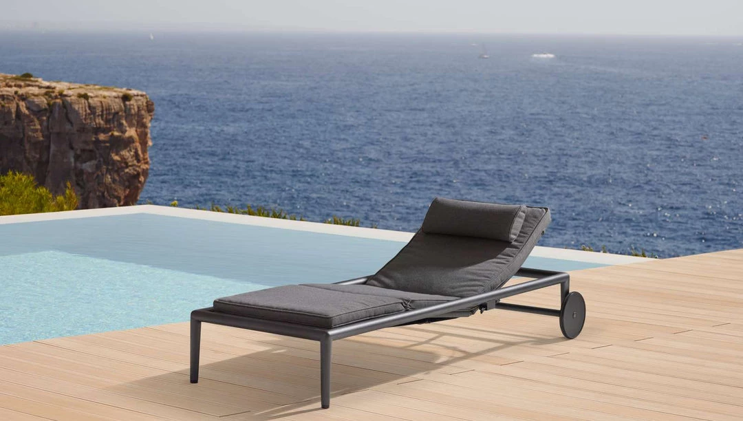 Cane-Line Conic Sunbed With Gas Spring In Light Grey AirTouch Cushion Set 5 Cane-Line Conic Sunbed With Gas Spring In Light Grey AirTouch Cushion Set