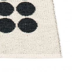 Pappelina Fia Black & Vanilla Runner Rug