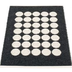 Pappelina Fia Black & Vanilla Runner Rug