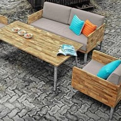 Mamagreen Industrial Casual Table