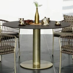 Mamagreen Stizzy Pedestal Dining Table