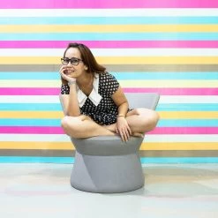 Mamagreen Stizzy Swivel Accent Chair