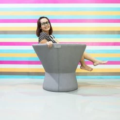 Mamagreen Stizzy Swivel Accent Chair