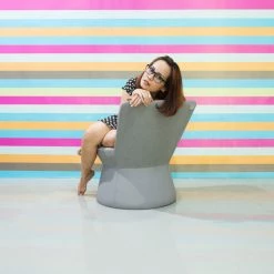 Mamagreen Stizzy Swivel Accent Chair