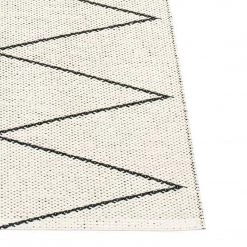 Pappelina Max Black & Vanilla Rug