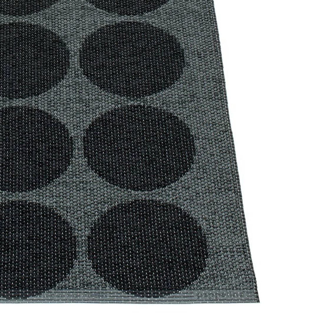 Pappelina Hugo Metallic Black & Black Runner Rug 5 Pappelina Hugo Metallic Black & Black Runner Rug