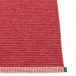 Pappelina Mono Blush & Dark Red Rug