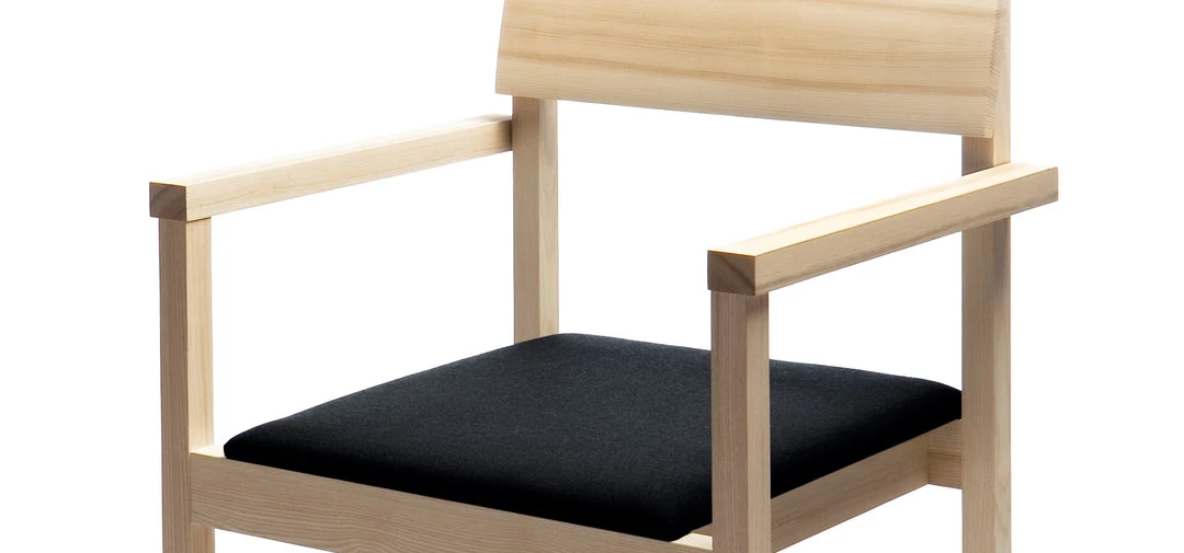 Nikari Arkitecture KVT8 Chair With Armrests Modern Living 4 Nikari Arkitecture KVT8 Chair With Armrests Modern Living