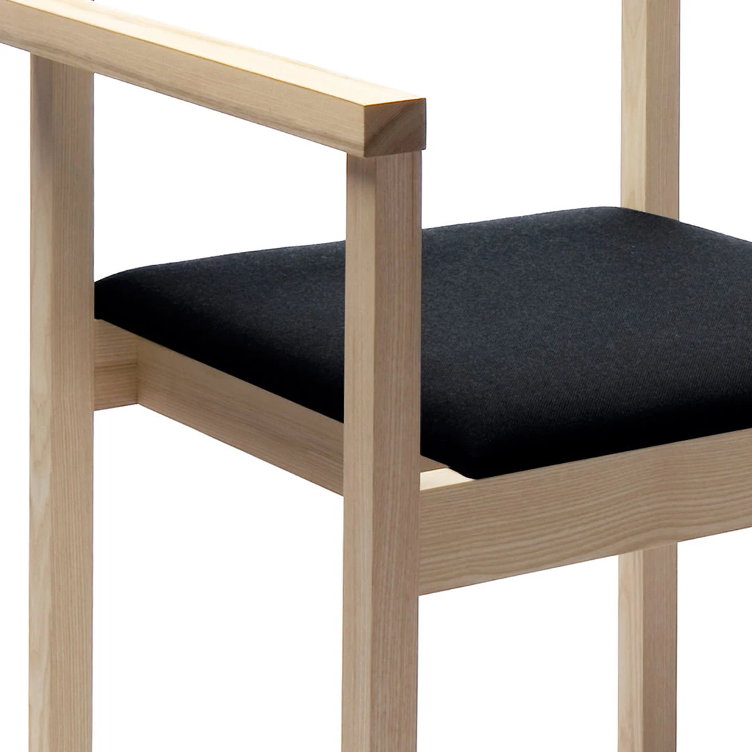 Nikari Arkitecture KVT8 Chair With Armrests Modern Living 5 Nikari Arkitecture KVT8 Chair With Armrests Modern Living