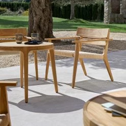 Point Paralel Round Coffee Table