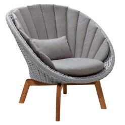 Cane-Line Peacock Outdoor Lounge Chair With Teak Legs In Soft Rope