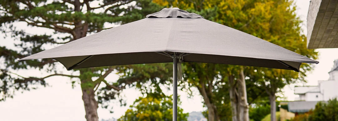 Cane-Line Shadow Parasol With Pulley System 4 Cane-Line Shadow Parasol With Pulley System