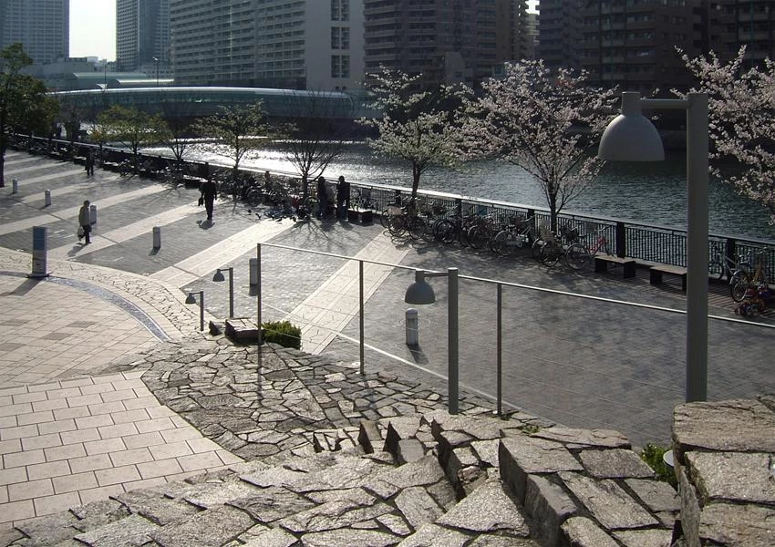 Louis Poulsen Toldbod 6 Inch Outdoor Bollard Light 9 Louis Poulsen Toldbod 6 Inch Outdoor Bollard Light