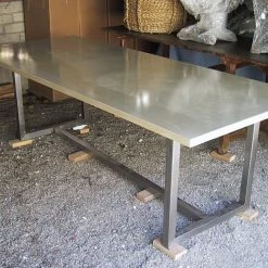 James De Wulf Vue Dining Table