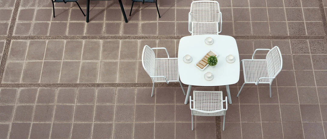 Mamagreen Zupy HPL Square Table 4 Mamagreen Zupy HPL Square Table